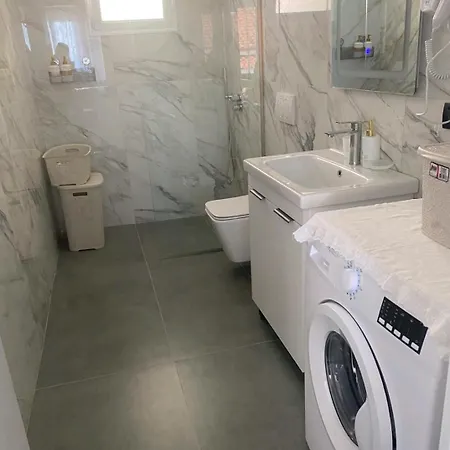 Dior דירה